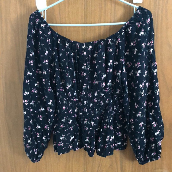 Floral AE top - Picture 4 of 5